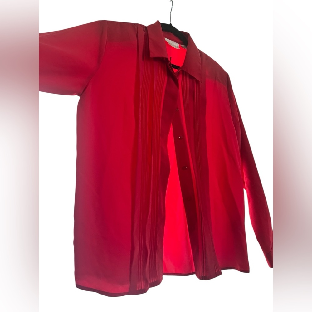 Christie & Jill red button up blouse size 6